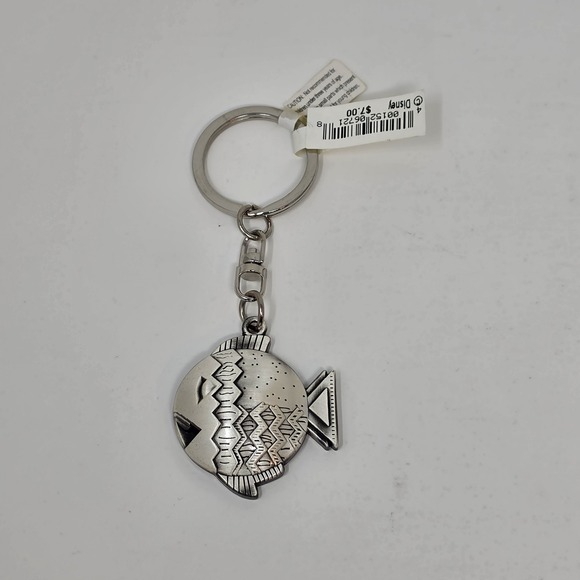 Disney Accessories - Disney Cruise Line DCL Pewter Key Chain with Cabin Door Fish from Magic & Wonder